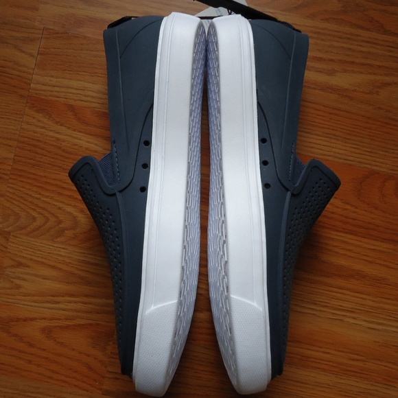 SIZE 10. Men’s water, garden slip one shoes. main image 5